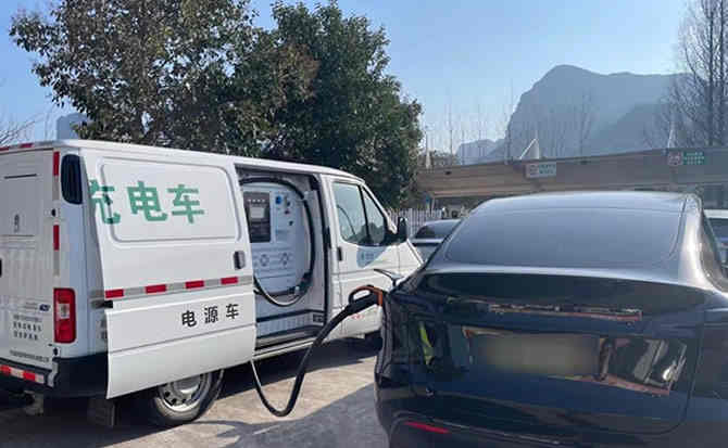 襄都区汽车搭电